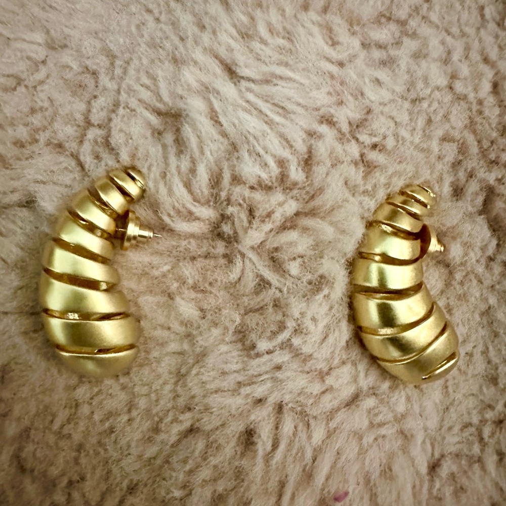 Unique KHOI Toka Earrings